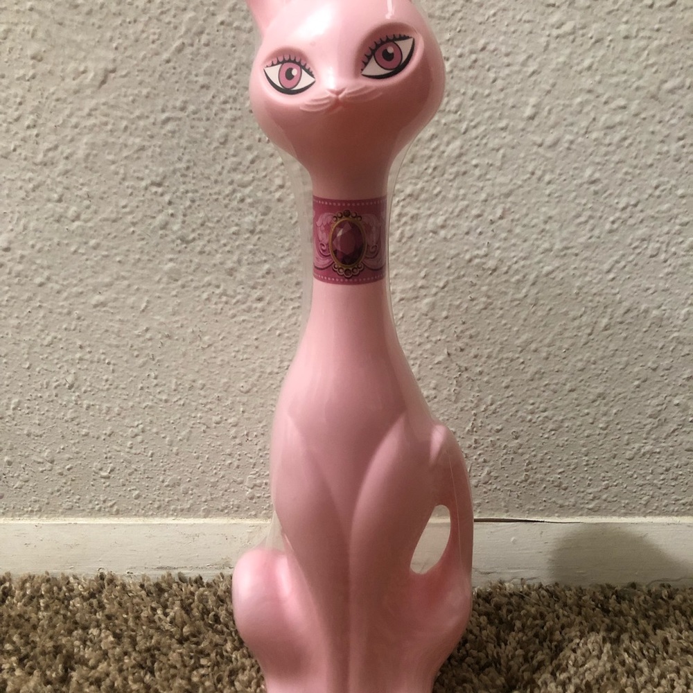 Iconic Avon Pretty Purrfect Bubble Bath